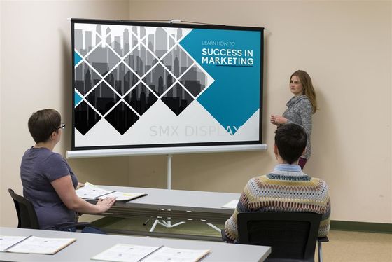 Качество Проекция стойки треноги экранирует увеличение портативной машинки 1,0 дюйма 84x84 Фабрика